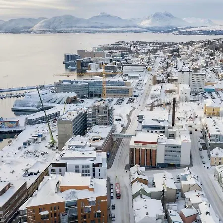 Charming 2-bed In Downtown * Tromsø