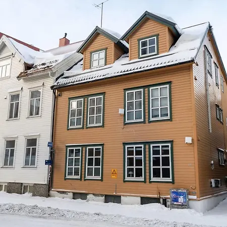 Charming 2-bed In Downtown Lejlighed